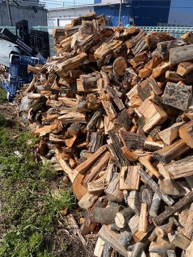 一部送料無料、乾燥薪クヌギ、ナラ、カシ、コロ薪、京都奈良大阪滋賀