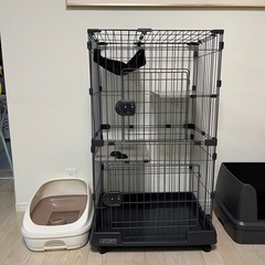 猫ちゃんケージとトイレの画像