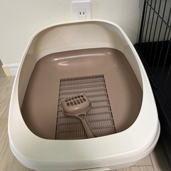 猫ちゃんケージとトイレの画像