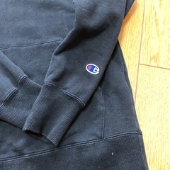 チャンピオン　　黒　パーカー　Mの画像