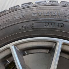 アルミホイール付きスタッドレスタイヤ４本セットの画像