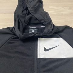 NIKEキッズジャージ110くらいの画像