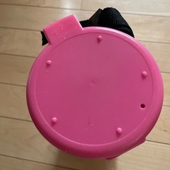 ディズニー　ミニーちゃん　ピンク　大きめ　コップ付き　水筒　中古品の画像
