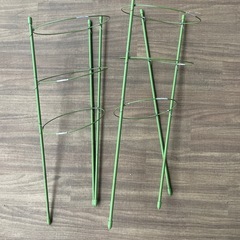 複数サイズのホワイトプランターの画像