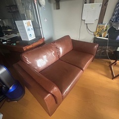 レザー調ソファの画像