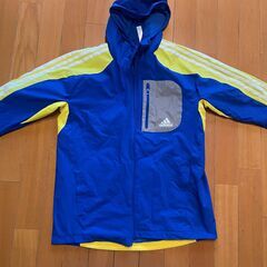 サッカーPUMAロングパンツ160とウィンドブレーカーAdidas160の画像