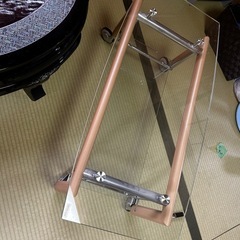 ガラステーブルの画像