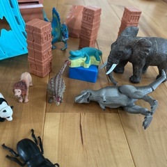 アニア　恐竜　動物の画像