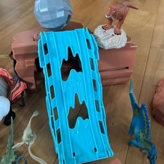 アニア　恐竜　動物の画像