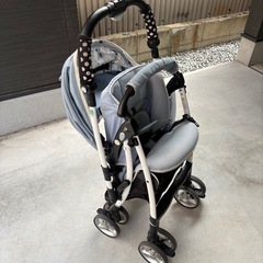 Aprica ラクーナ ビッテ ソファークッション 持ち手レザー調　象柄の画像