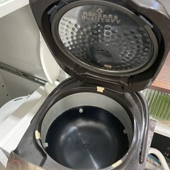 炊飯ジャーの画像