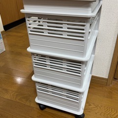 キッチン収納／収納棚の画像