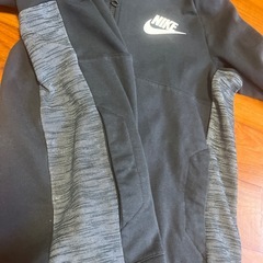 NIKEパーカーの画像