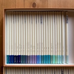 色辞典　irojiten 色鉛筆57本の画像