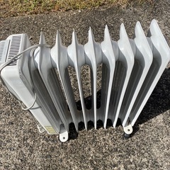 DeLonghi オイルヒーター ホワイト　w390912sdの画像