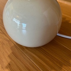 OKOOI プリーツ テーブルランプの画像