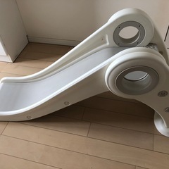 取引中_赤ちゃん本舗　折りたたみ滑り台の画像