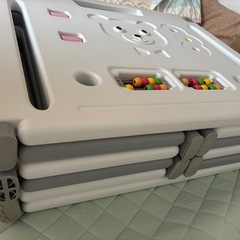 折りたたみベビーサークルの画像