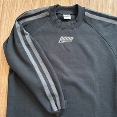 新品PUMAオーバートレーナーＬサイズの画像