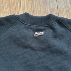 新品PUMAオーバートレーナーＬサイズの画像