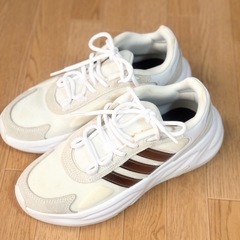 スニーカーの画像
