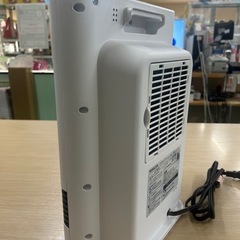 【7J13②
】山善 セラミックファンヒーターの画像