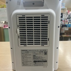【7J13②
】山善 セラミックファンヒーターの画像