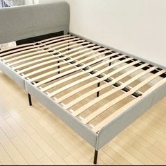 IKEA ベッド ダブルサイズ　完売カラー ライトグレー　SLATTUM スラットゥムの画像