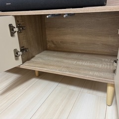 テレビボードの画像