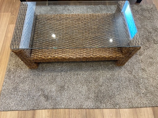 ウォーターヒヤシンスガラステーブル