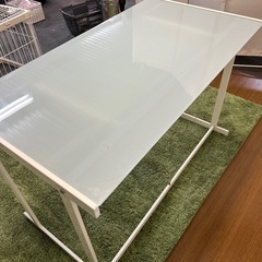 【リユース☆エコちょっぷ】ガラス　パソコンデスク　ホワイトの画像