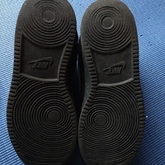 NIKE ハイカット　スニーカー 黒 22㎝の画像