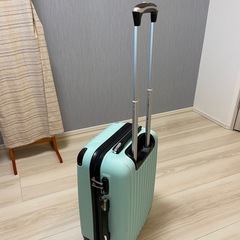 機内持込サイズ42L劣化しないタイヤ付スーツケースの画像