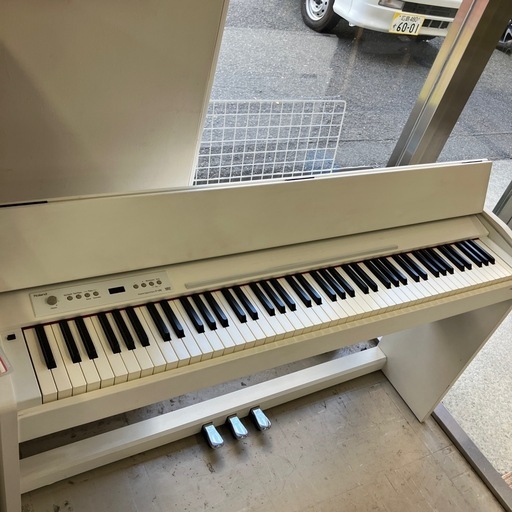 I2510-282 Roland F-120 電子ピアノ 2011年製 88鍵盤 椅子付 通電確認済み