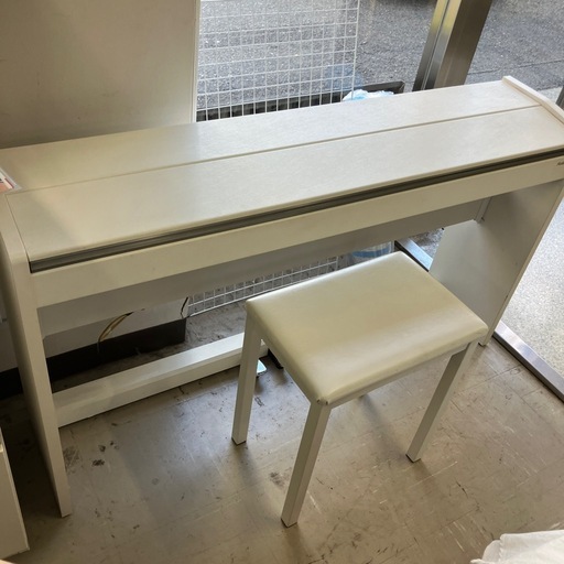 I2510-282 Roland F-120 電子ピアノ 2011年製 88鍵盤 椅子付 通電確認済み