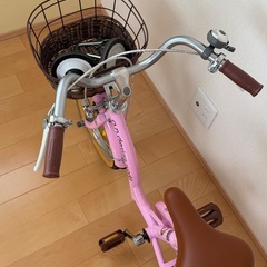 自転車 子供 14インチ 室内保管 
補助輪付の画像