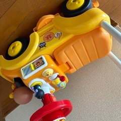 アンパンマン　くるま車の画像