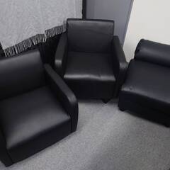 【急募(当日引取も歓迎)】一人用ソファ3点セット 無料でお譲りしますの画像