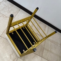 スツールの画像