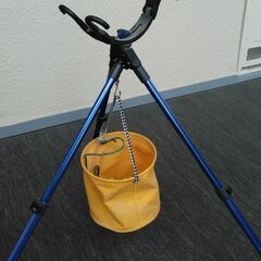 【募集終了】DAIWA製 三脚竿立て ＋ 角型バッカン〈大〉＆ 水汲みバッカン中と小 各１個づつの画像