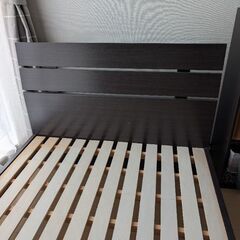 ベッドフレームの画像