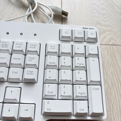 キーボード 有線 USB A 日本語配列(JIS) テンキー付き コンパクト 小型キーボードの画像
