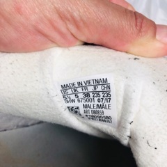 adidasの画像
