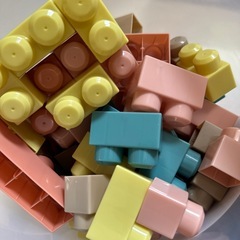 ブロック　スリーコインズの画像