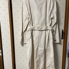 ♡新品未使用‼️♡ ユニクロ　ロングコート　レディース　SサイズOff whiteの画像