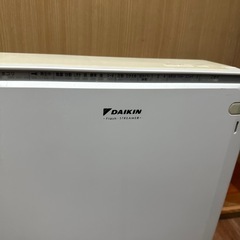 ハンガーラックとDysonの空気清浄機持って帰ってください！の画像