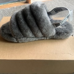 UGGファーサンダルの画像