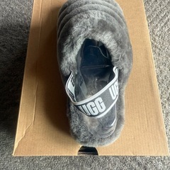 UGGファーサンダルの画像
