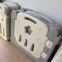 【本日中引き渡し可能な方¥5000】ベビーサークル　2セット　計20枚　おもちゃ付き　の画像