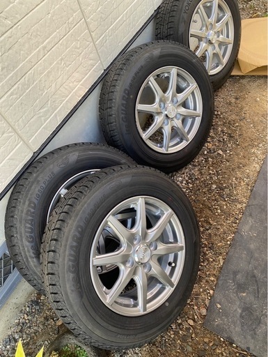 スタッドレスタイヤ　アルミホイール付き